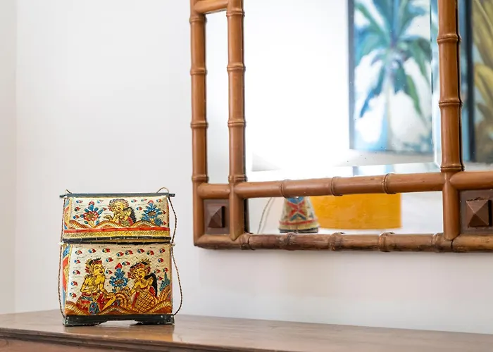 Tropical Oasis Of Calm In The Heart Of Seminyak, 4br Luisha