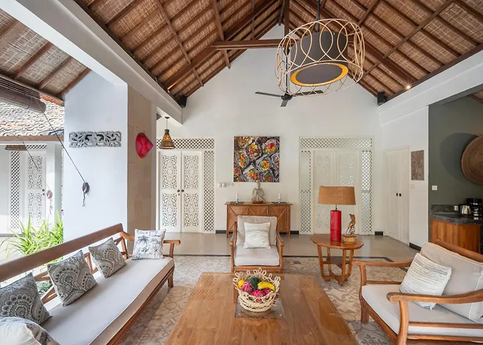 Tropical Oasis Of Calm In The Heart Of Seminyak, 4br Luisha Villa Seminyak