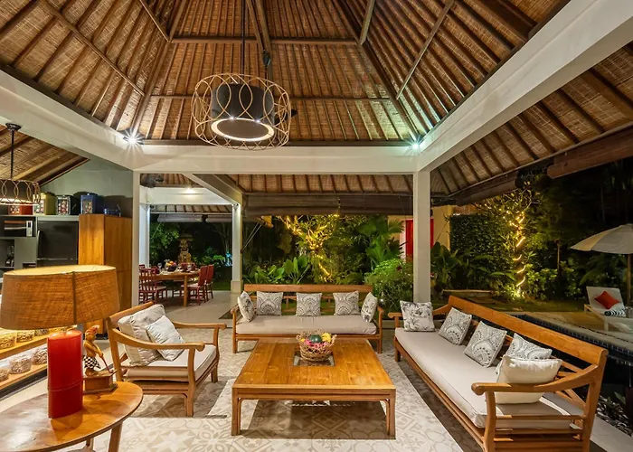 Tropical Oasis Of Calm In The Heart Of Seminyak, 4br Luisha * Seminyak