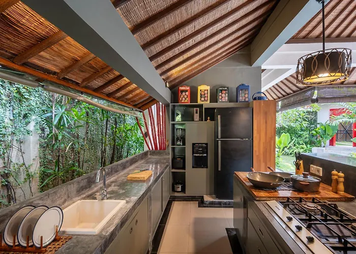 Tropical Oasis Of Calm In The Heart Of Seminyak, 4br Luisha Villa Seminyak