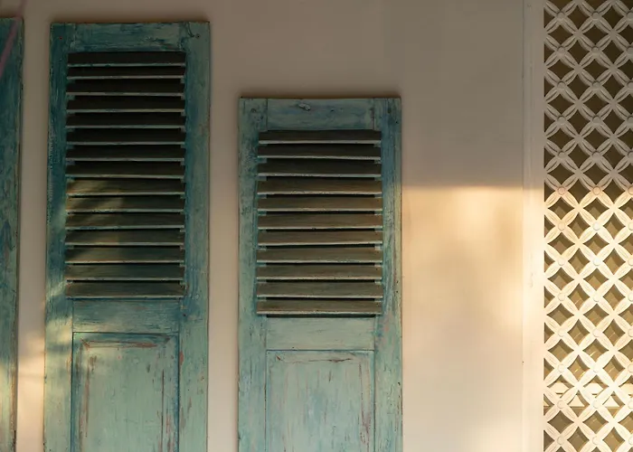 Tropical Oasis Of Calm In The Heart Of Seminyak, 4br Luisha *